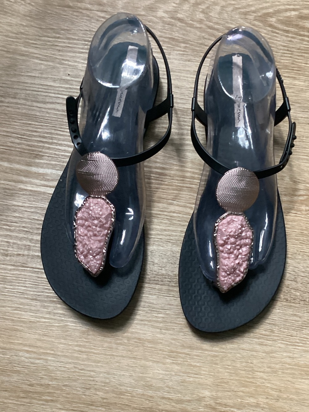 Ipanema Black Sandals with Pink Textured Jewel Accent US 10 EUR 41/21